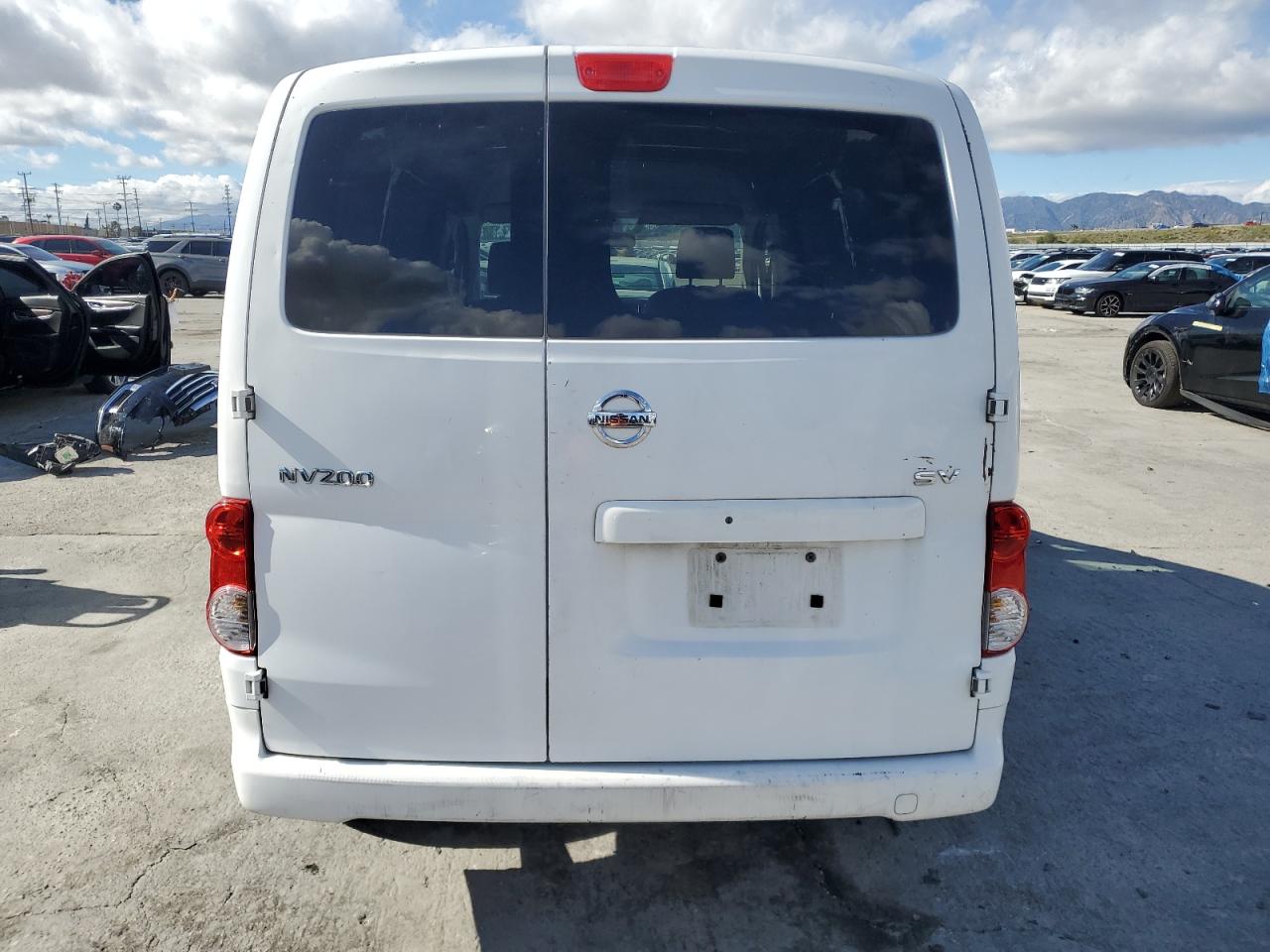 2015 Nissan NV - Image 6