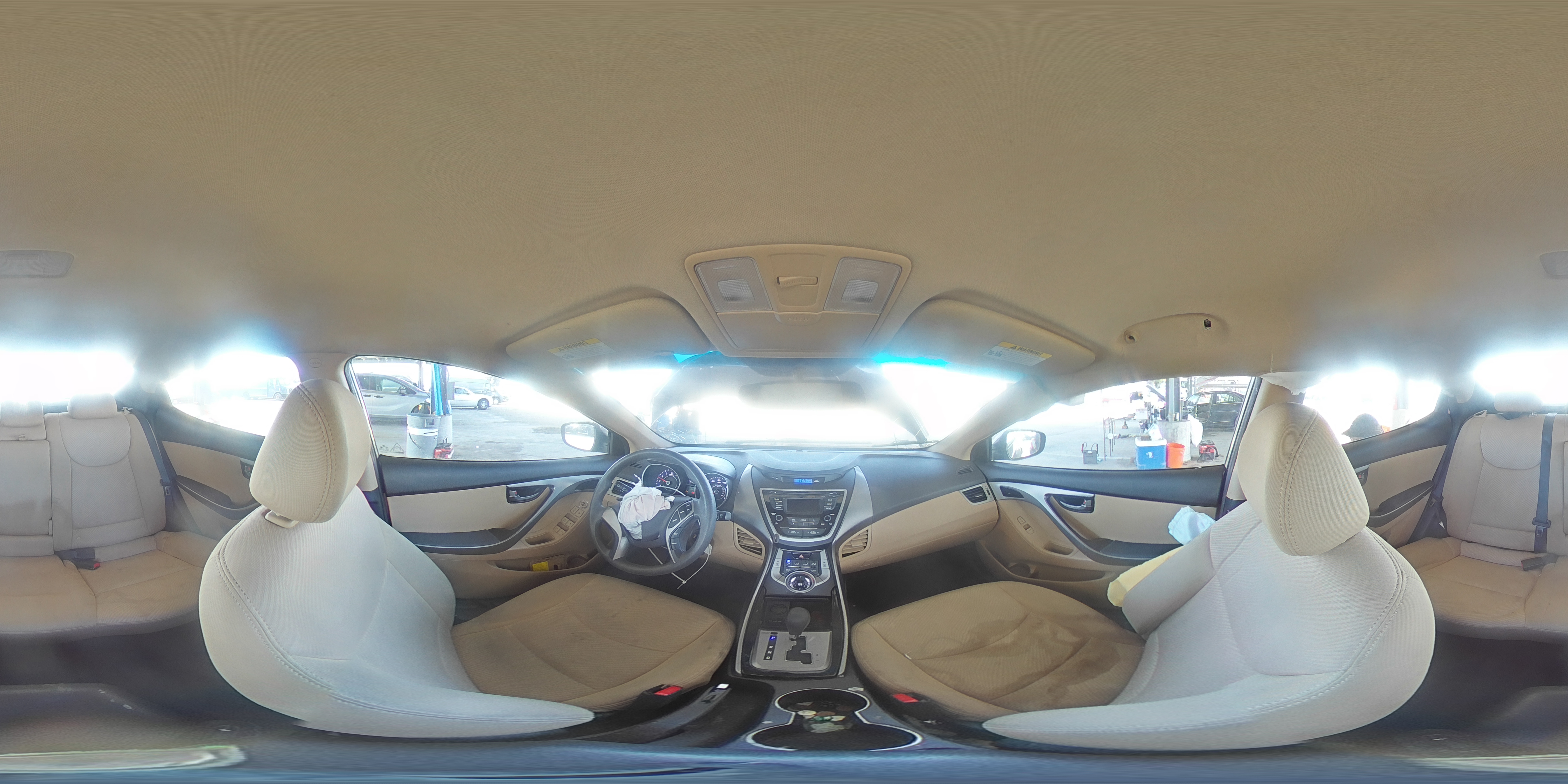 2013 Hyundai Elantra - Image 13