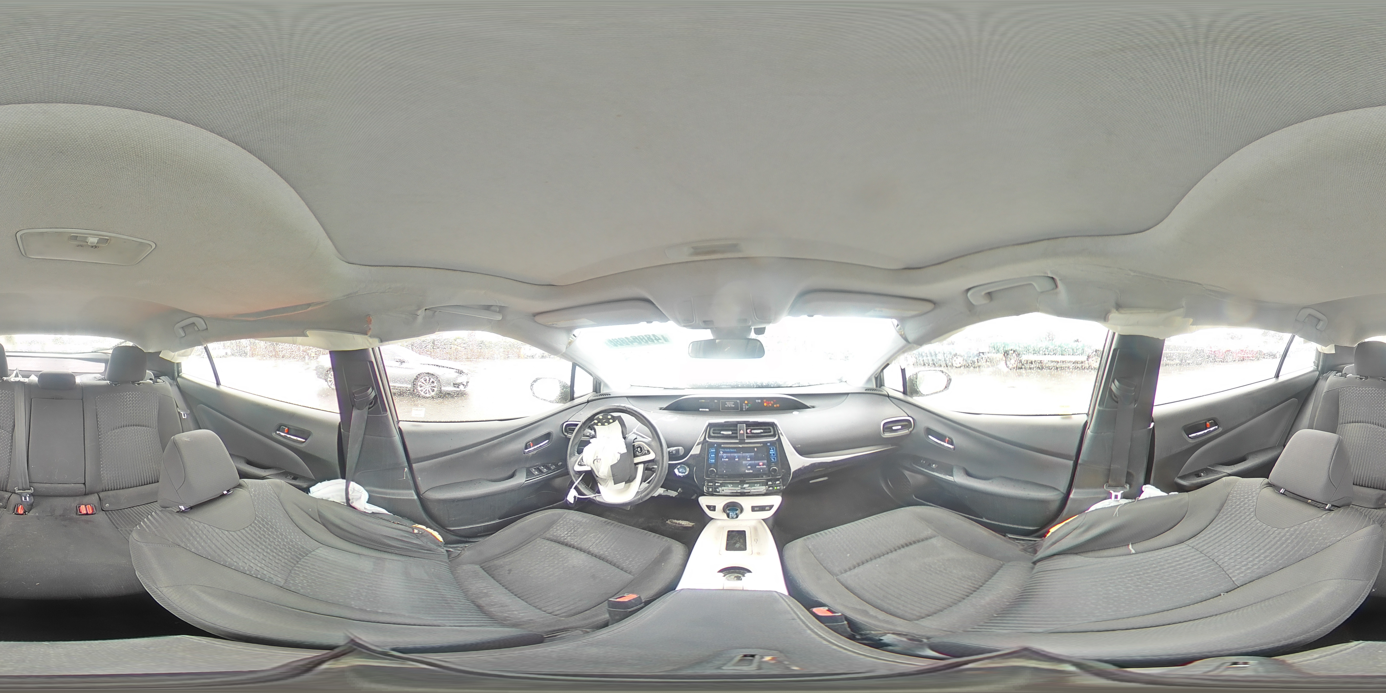 2016 Toyota Prius - Image 12