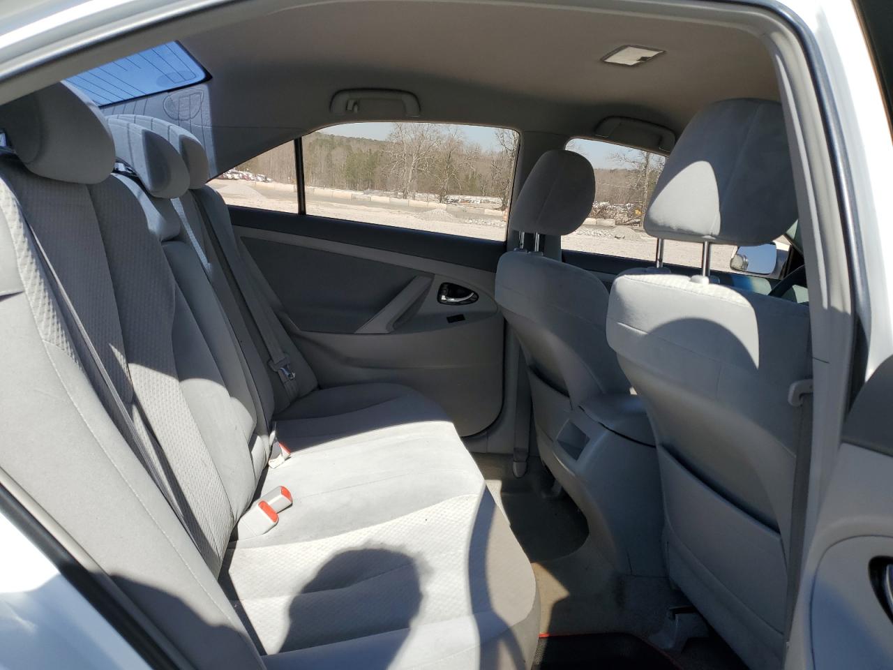 2009 Toyota Camry - Image 10