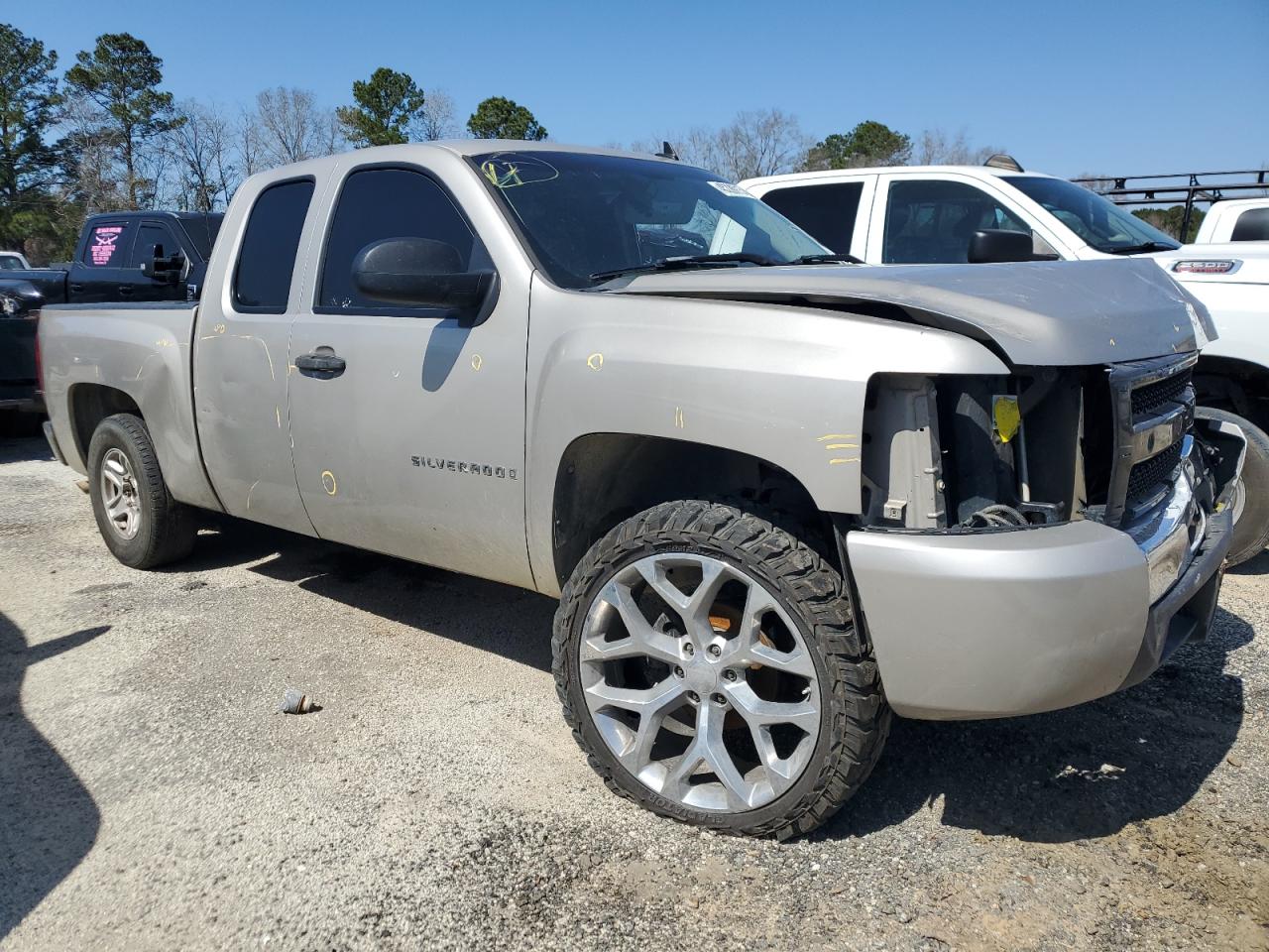 2009 Chevrolet Silverado - Image 4