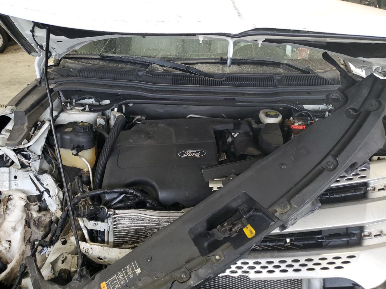 2014 Ford Explorer - Image 12