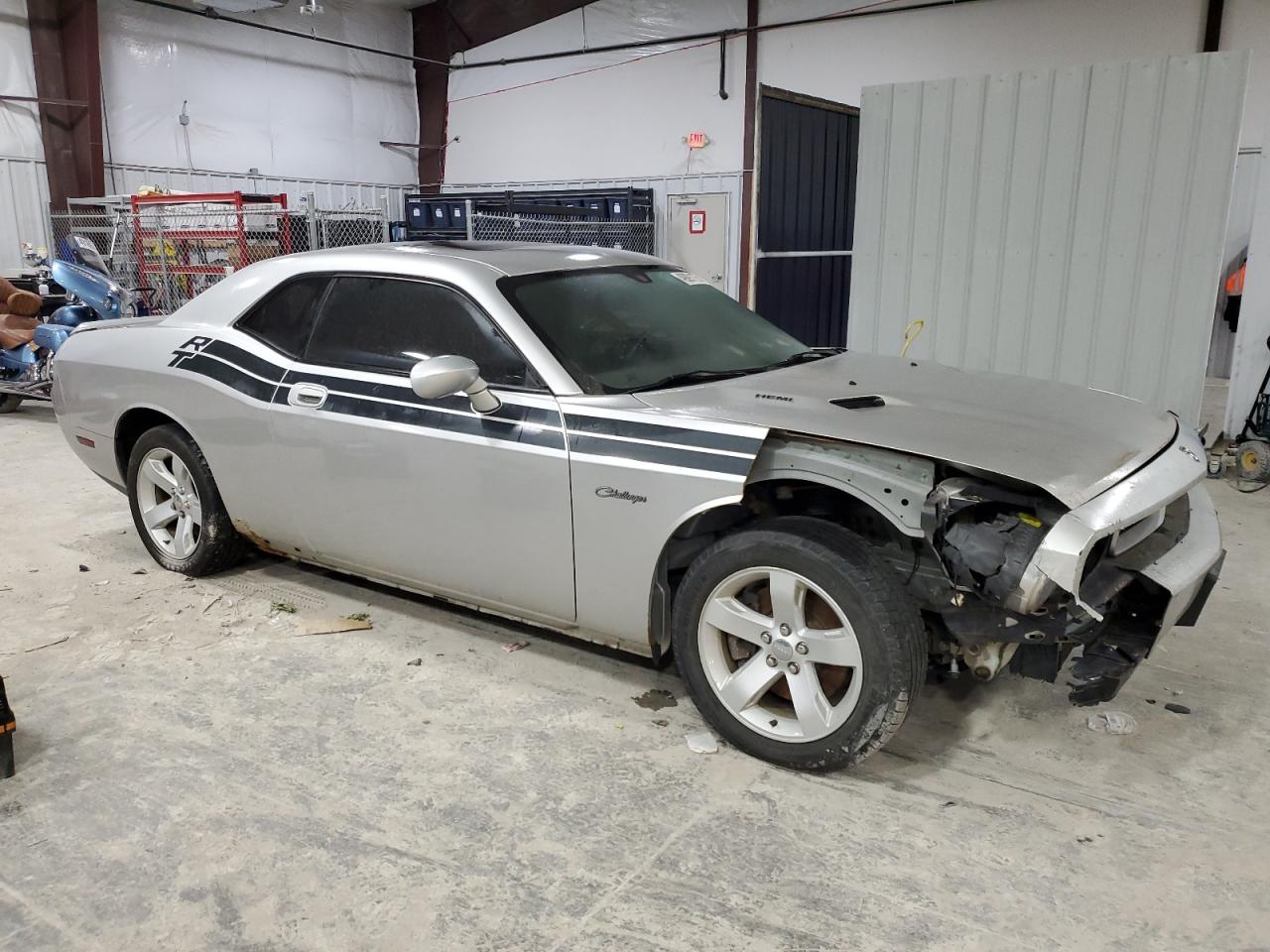 2010 Dodge Challenger - Image 4