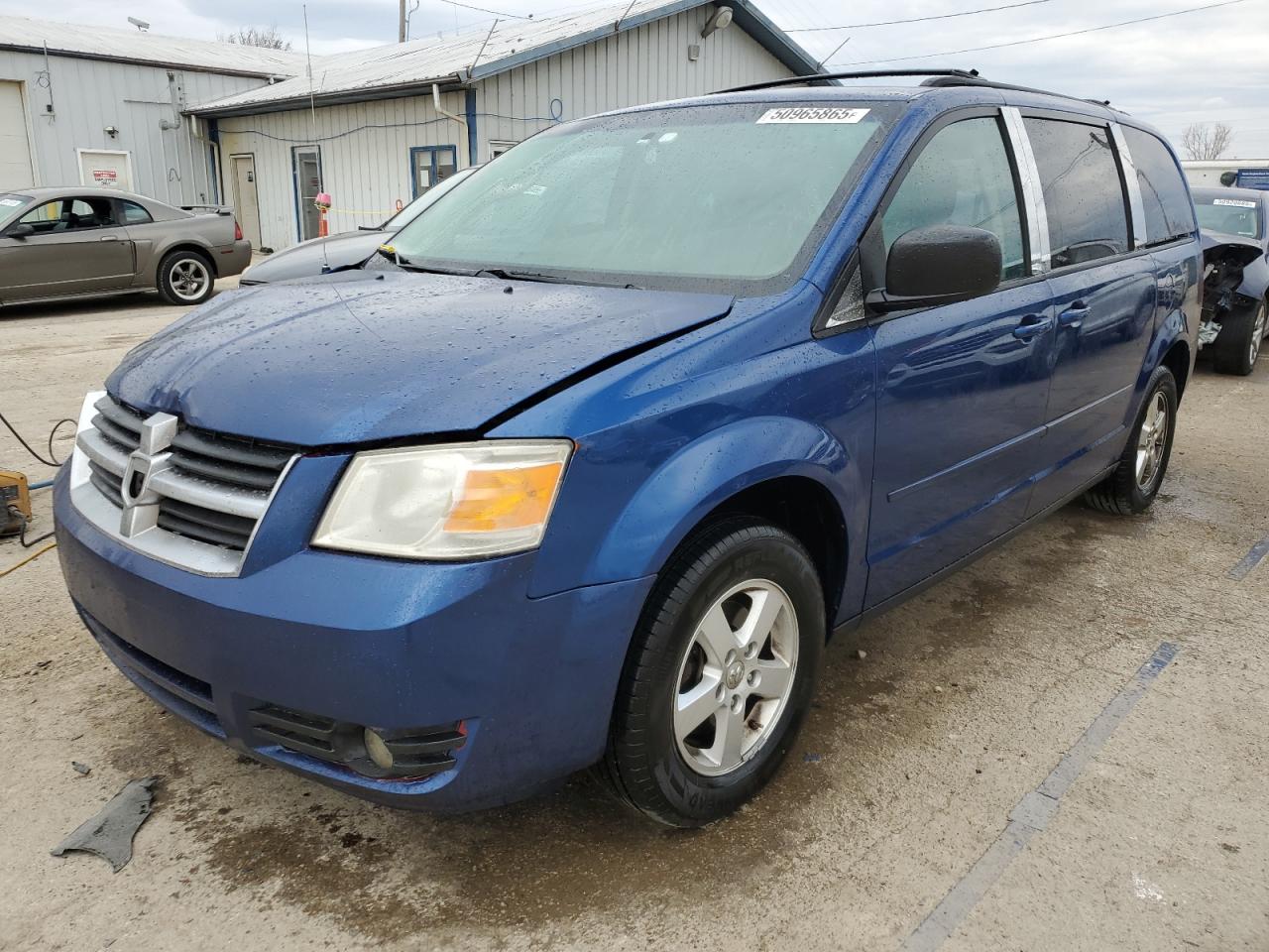 2010 Dodge Grand Caravan Hero for Sale in Pekin, IL - Front End