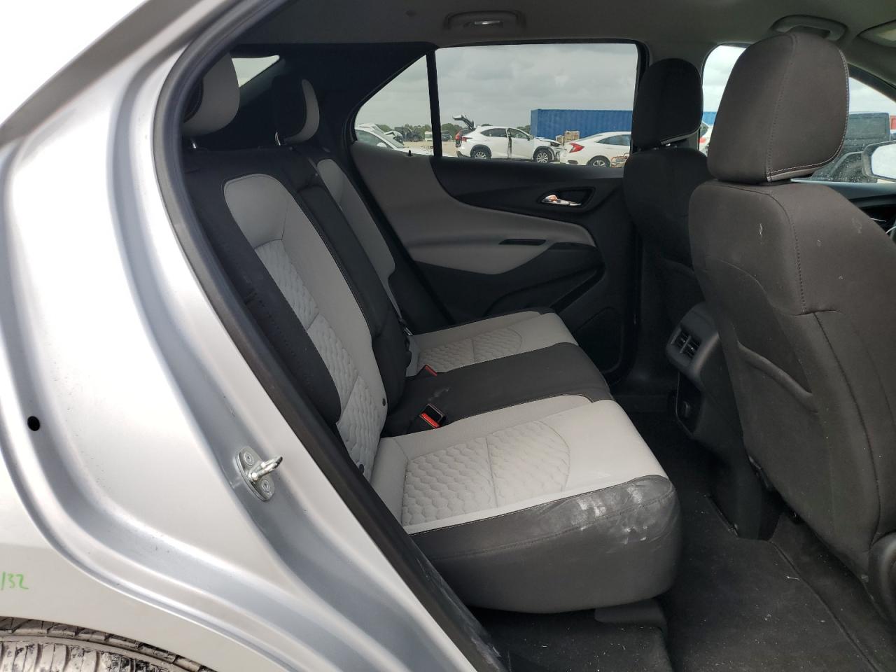 2018 Chevrolet Equinox - Image 11