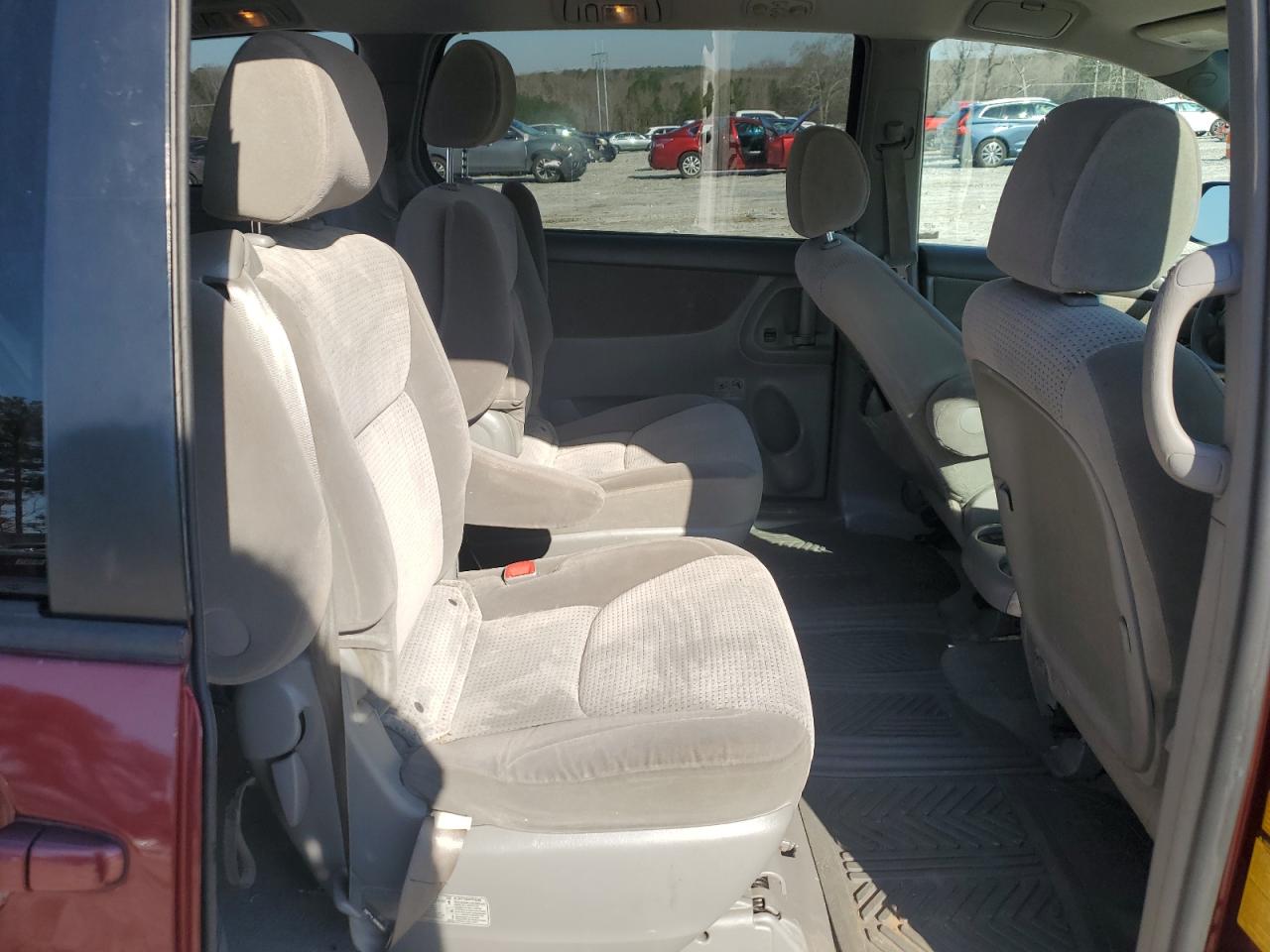 2008 Toyota Sienna - Image 12