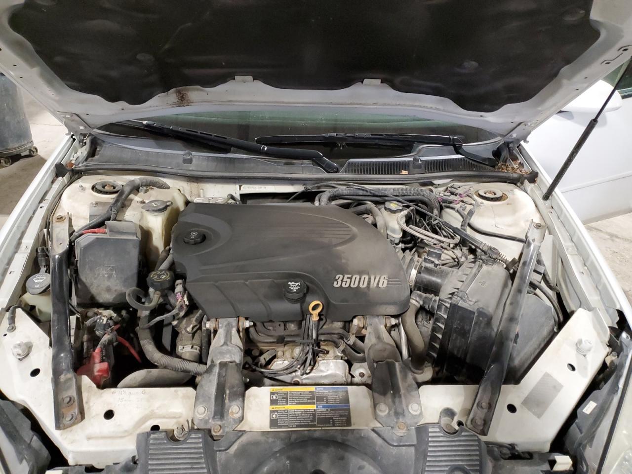 2010 Chevrolet Impala - Image 11
