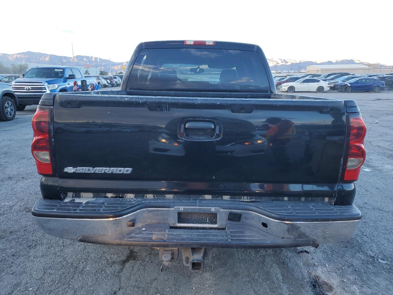 2007 Chevrolet Silverado - Image 6