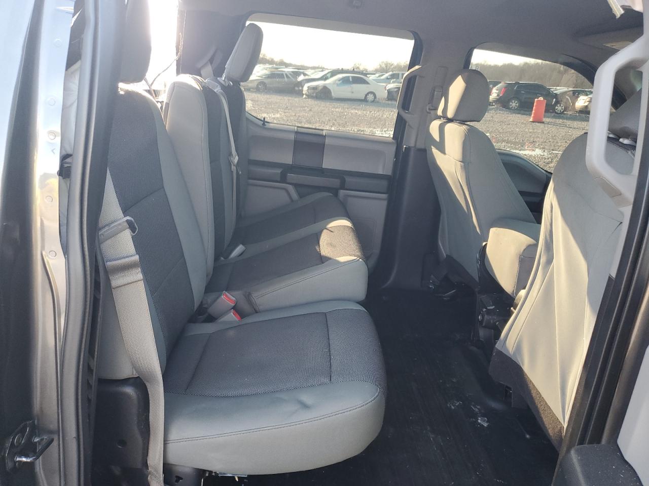 2015 Ford F-150 - Image 11