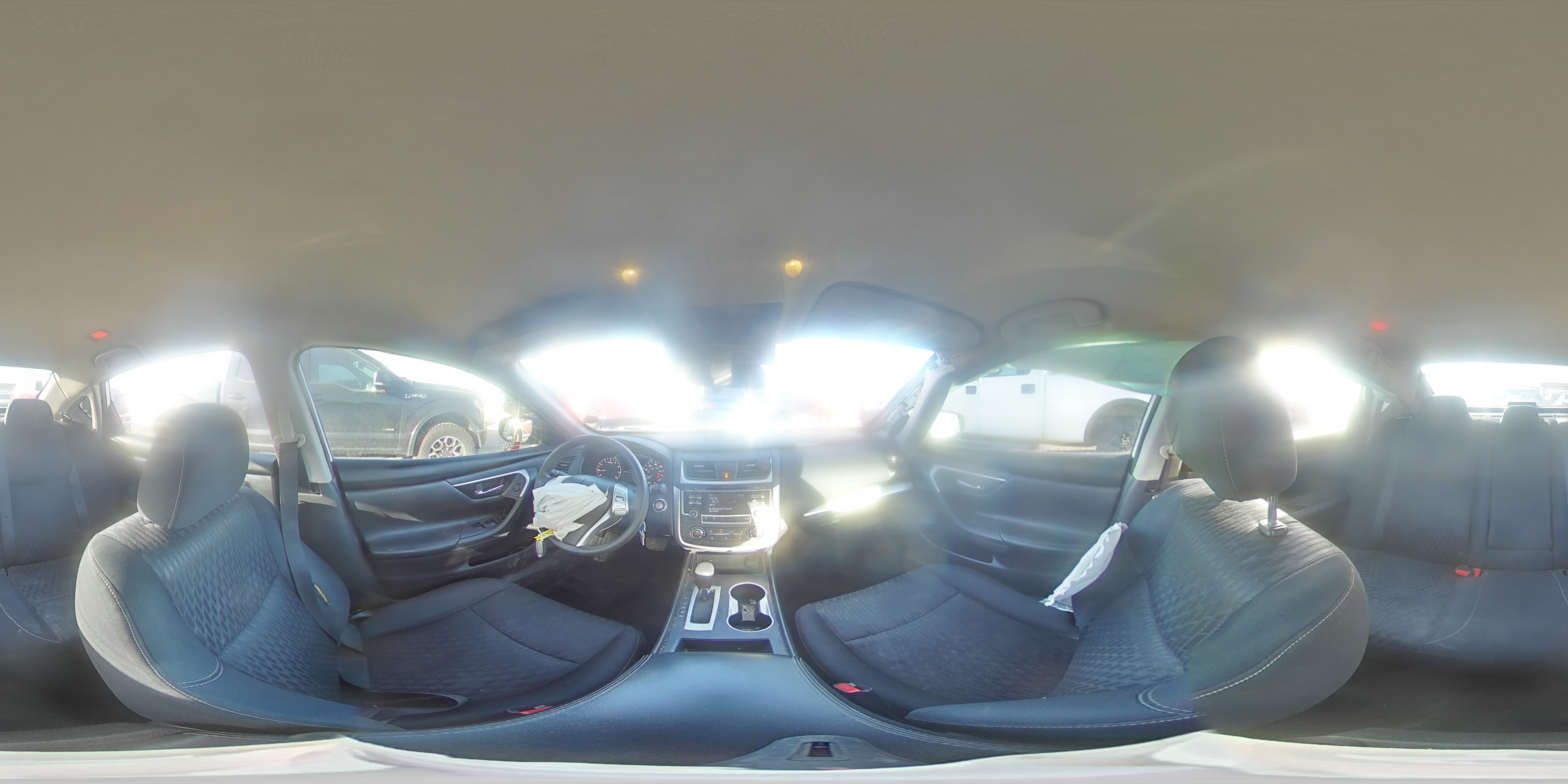 2017 Nissan Altima - Image 14