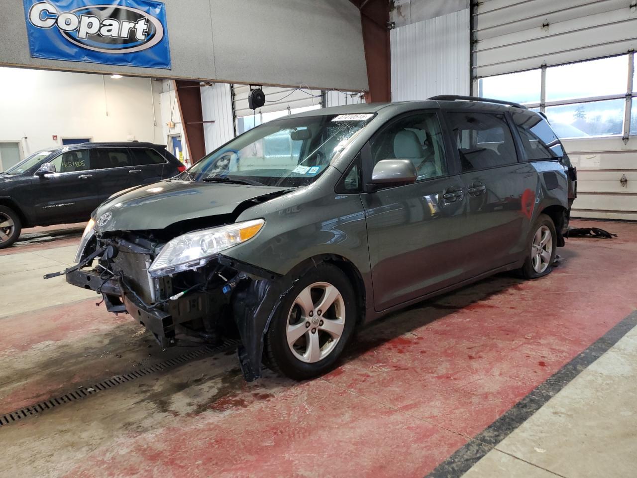 2013 Toyota Sienna - Image 1