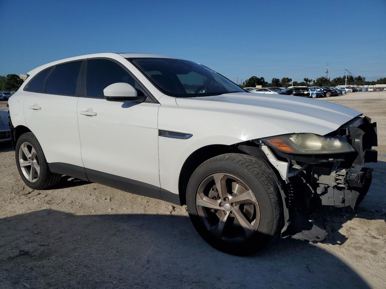 2017 Jaguar F-Pace - Image 4