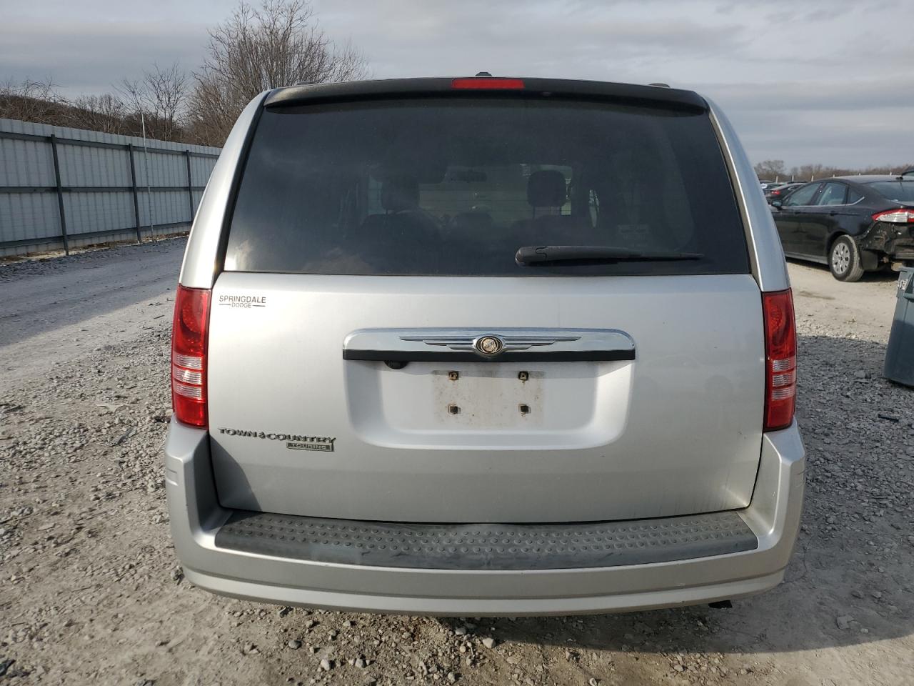 2008 Chrysler Town & Country - Image 6