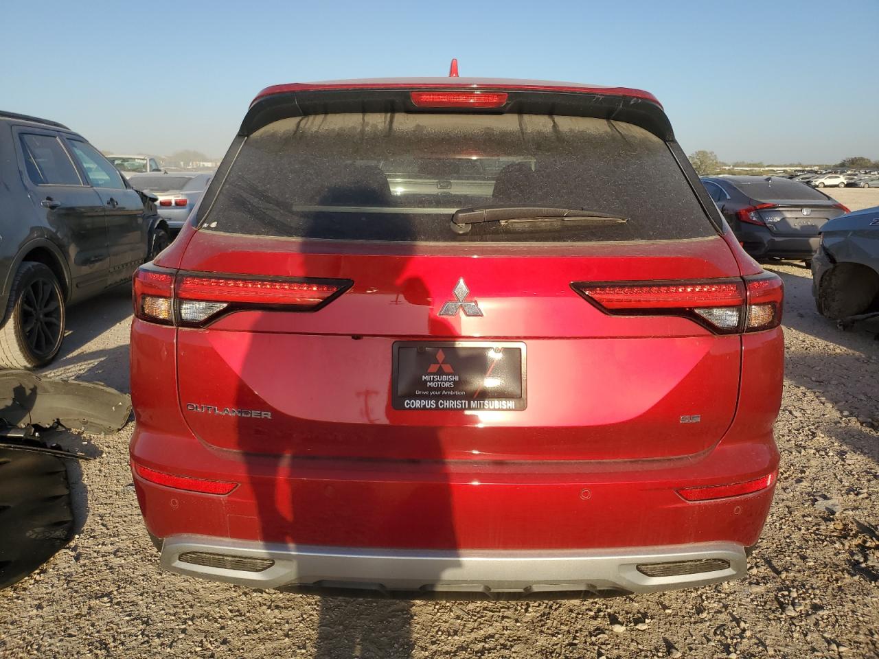 2024 Mitsubishi Outlander - Image 6