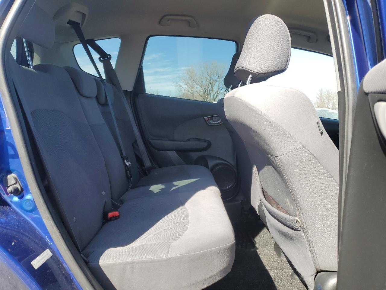 2009 Honda Fit - Image 10