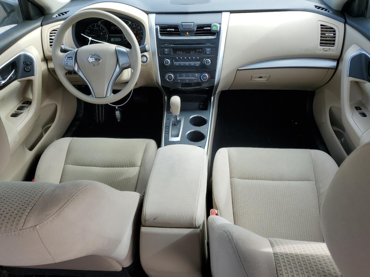 2015 Nissan Altima - Image 8