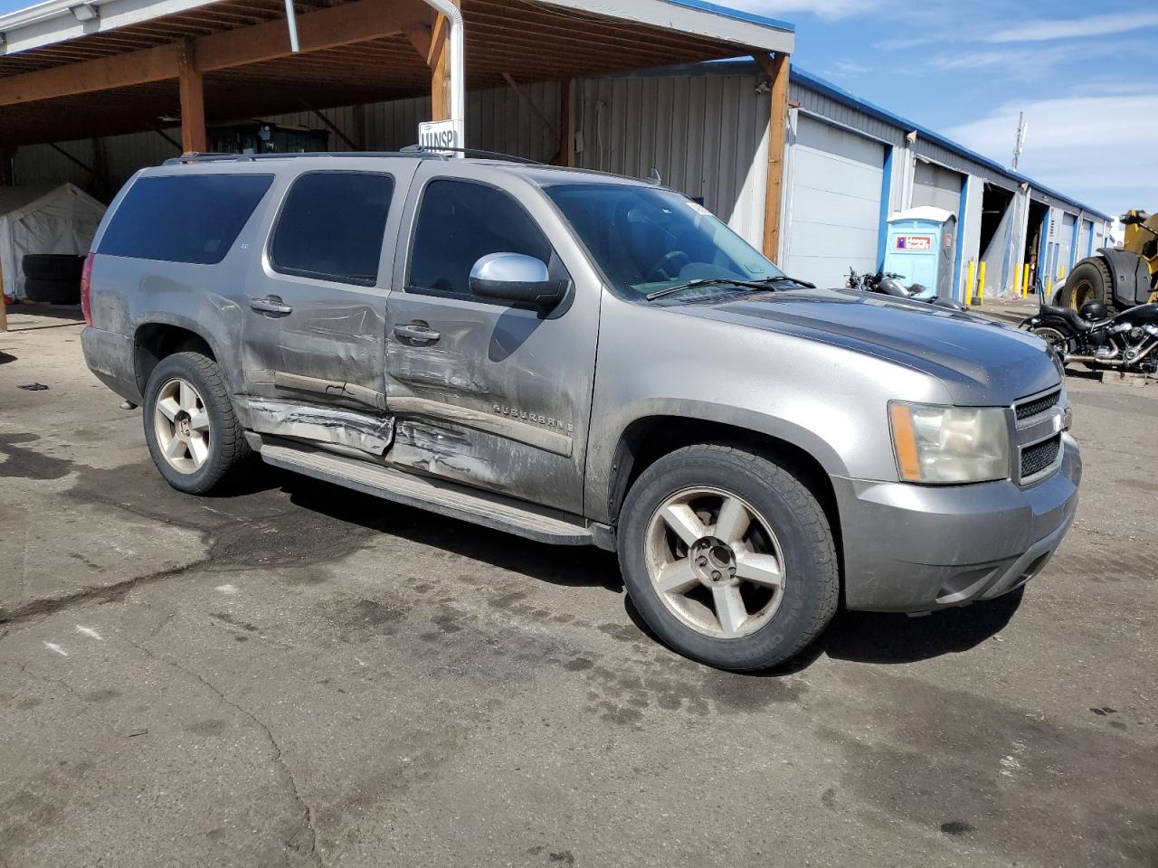2007 Chevrolet Suburban - Image 4