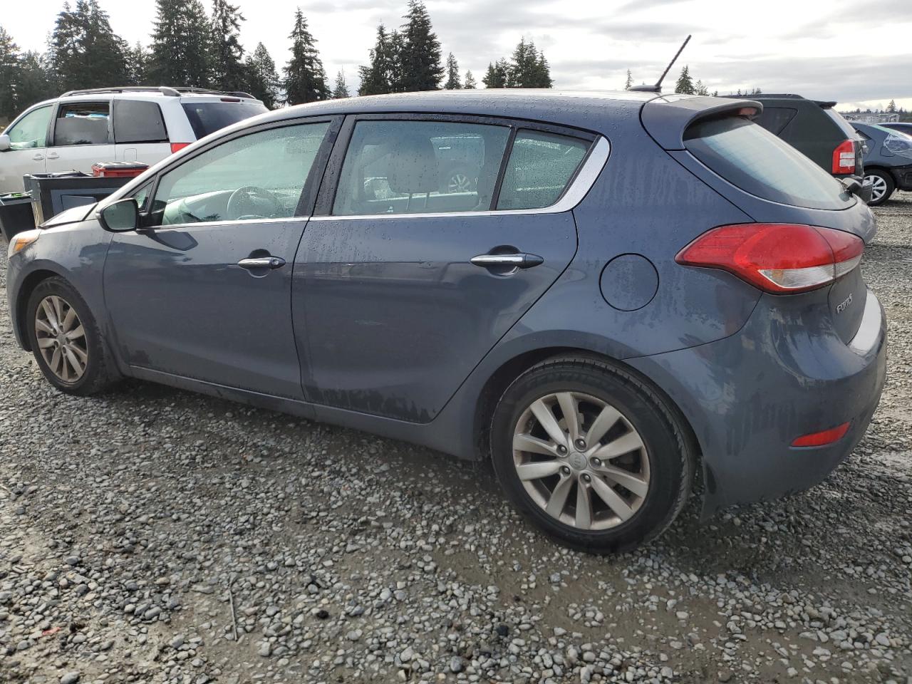 2015 Kia Forte - Image 2