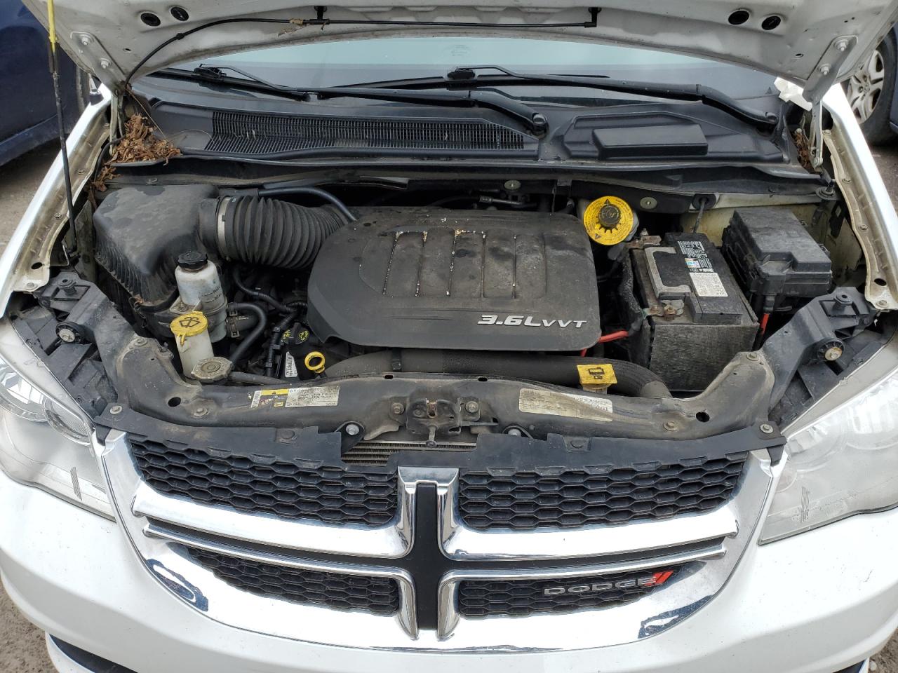 2017 Dodge Caravan - Image 12