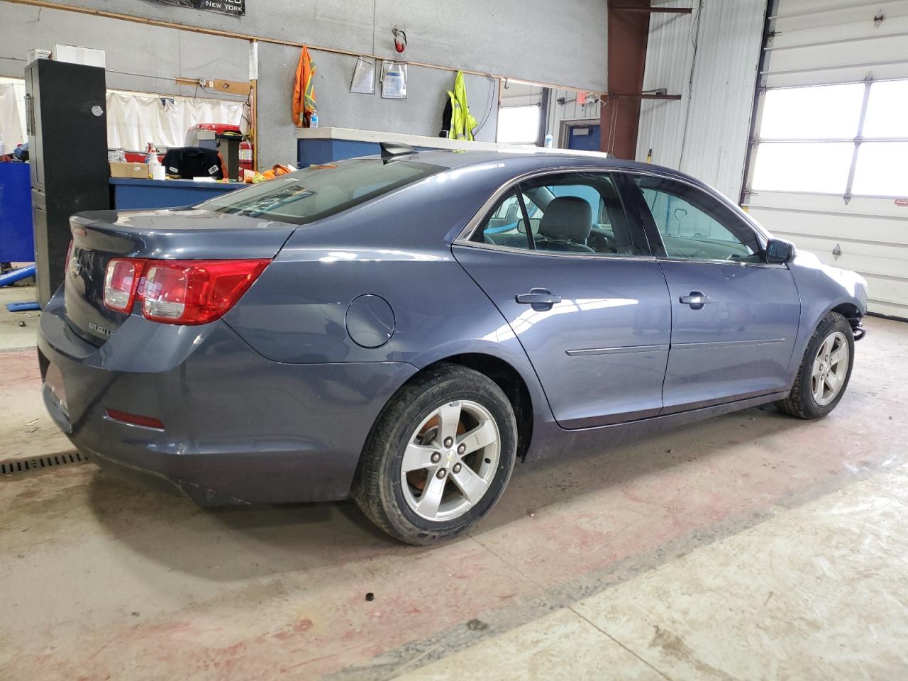 2015 Chevrolet Malibu - Image 3