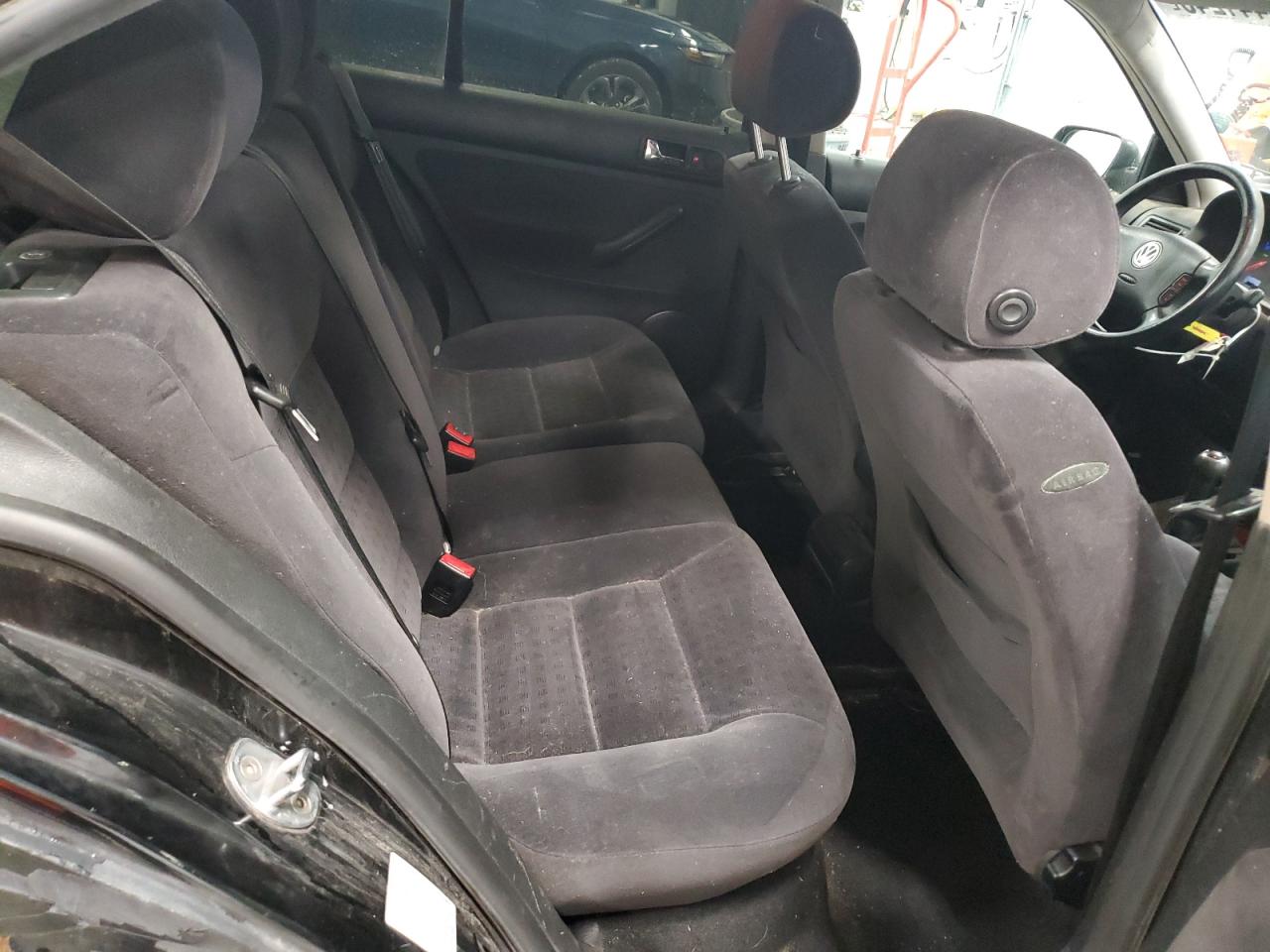 2002 Volkswagen Jetta - Image 10