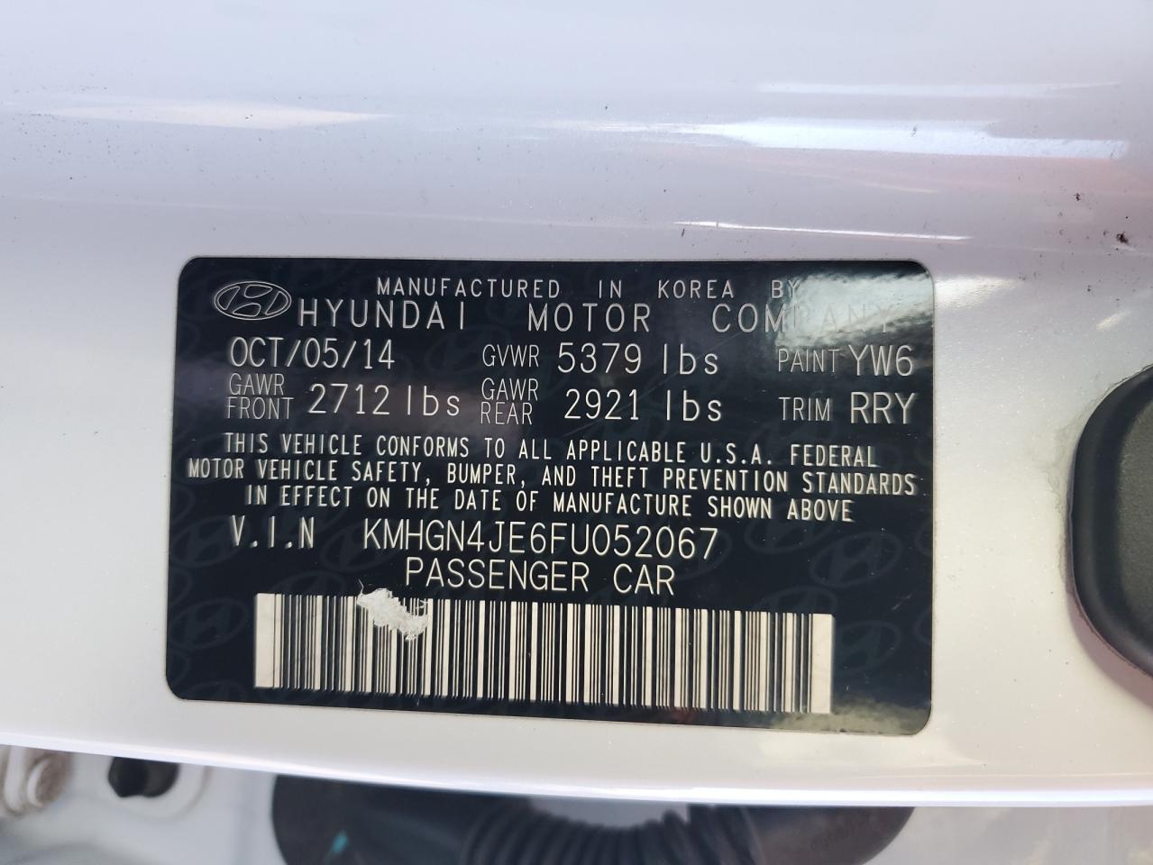 2015 Hyundai Genesis - Image 14