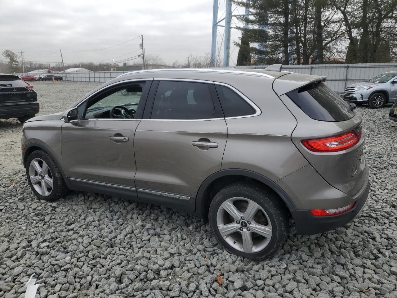 2016 Lincoln MKC - Image 2