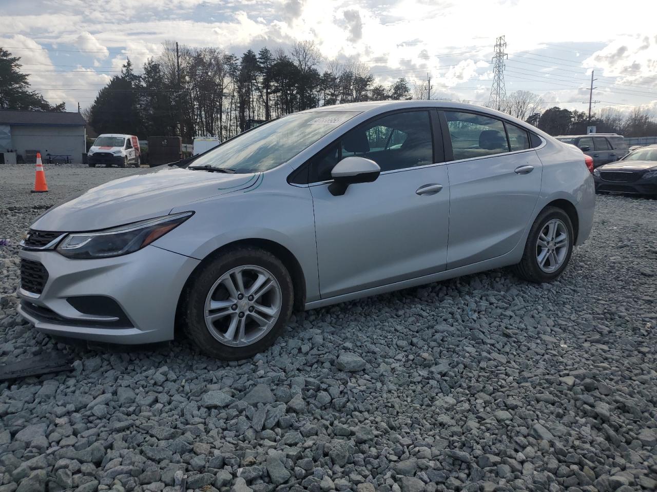 2018 Chevrolet Cruze - Image 1