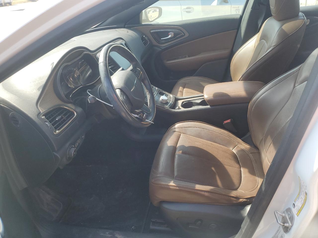 2016 Chrysler 200 - Image 7