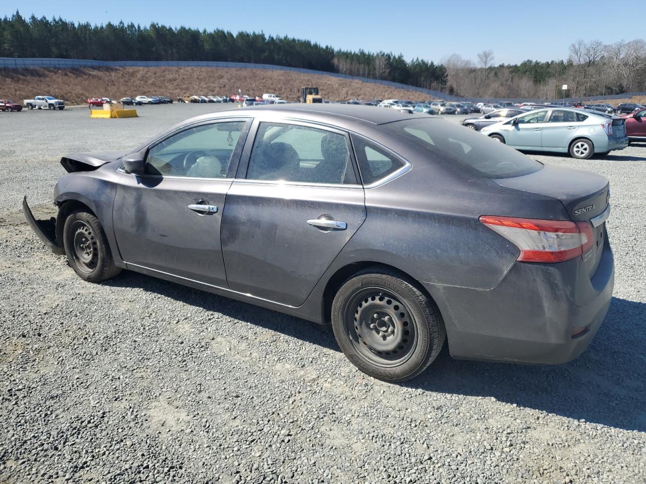 2015 Nissan Sentra - Image 2