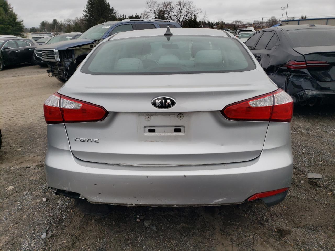 2014 Kia Forte - Image 6
