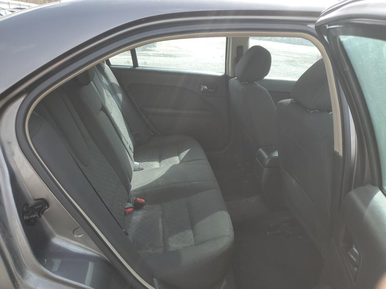 2012 Ford Fusion - Image 10