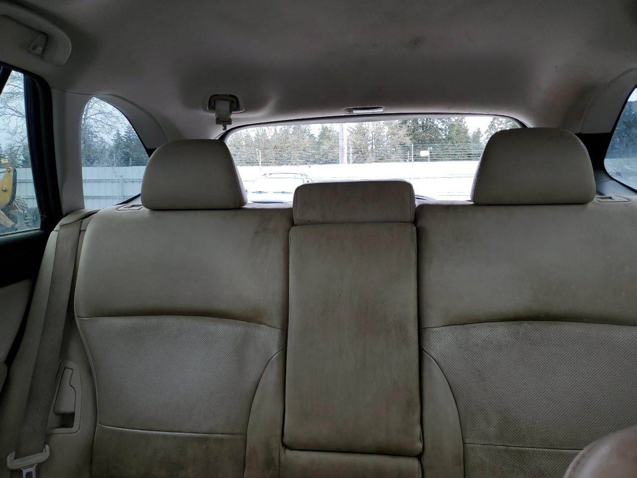 2015 Subaru Outback - Image 10