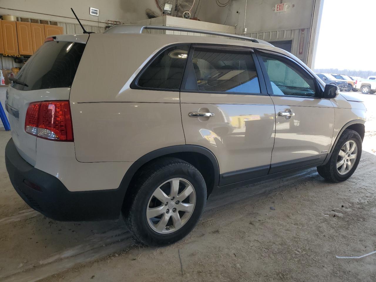 2011 Kia Sorento - Image 3