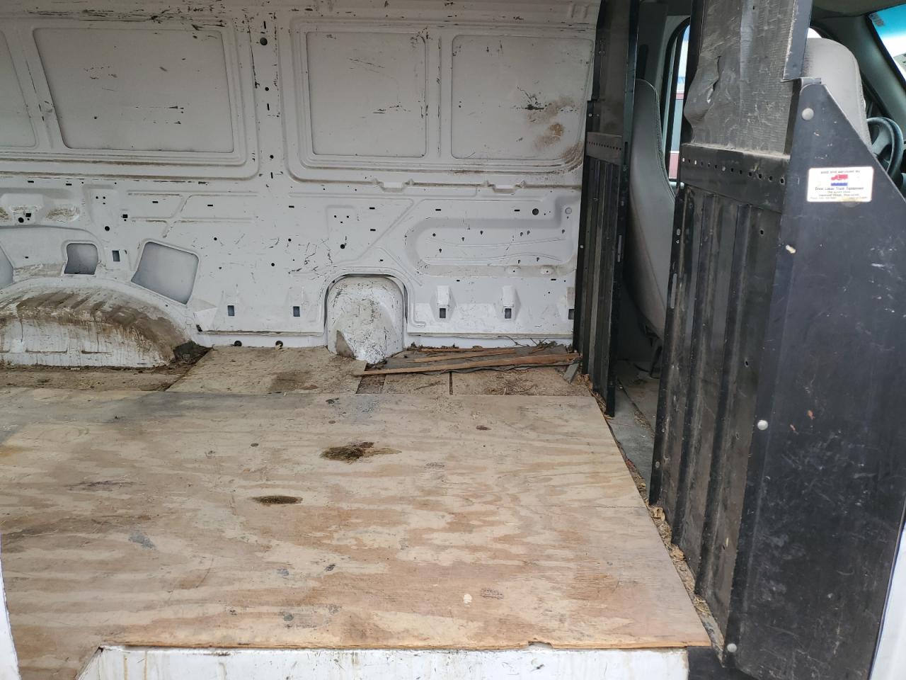 2000 Ford Econoline - Image 11