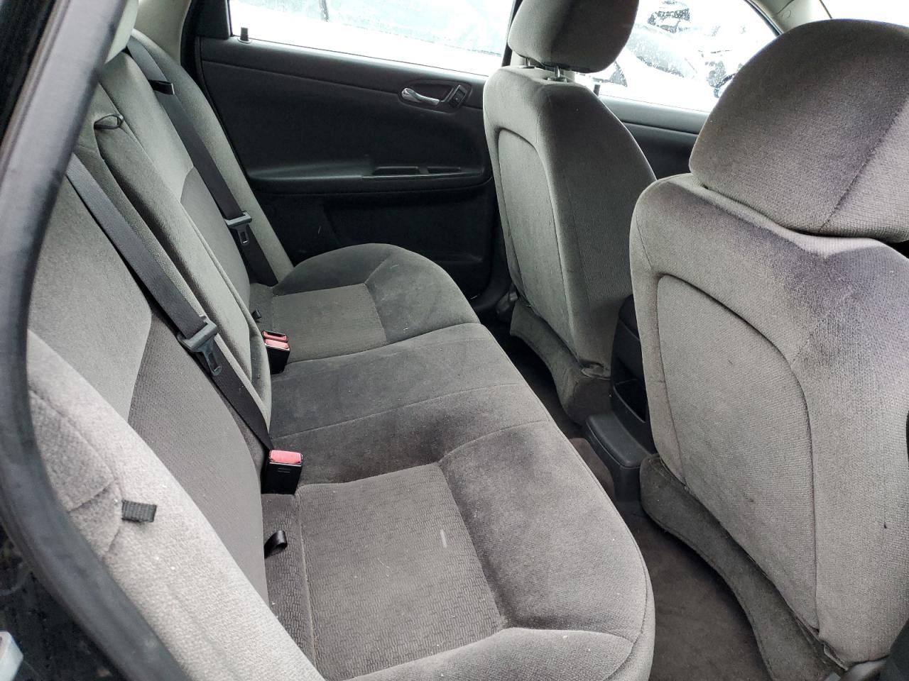 2015 Chevrolet Impala - Image 10