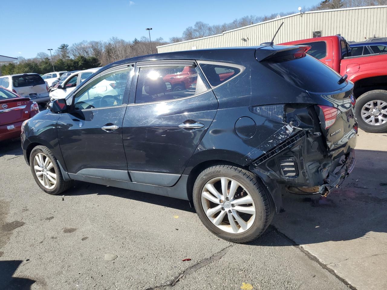 2013 Hyundai Tucson - Image 2