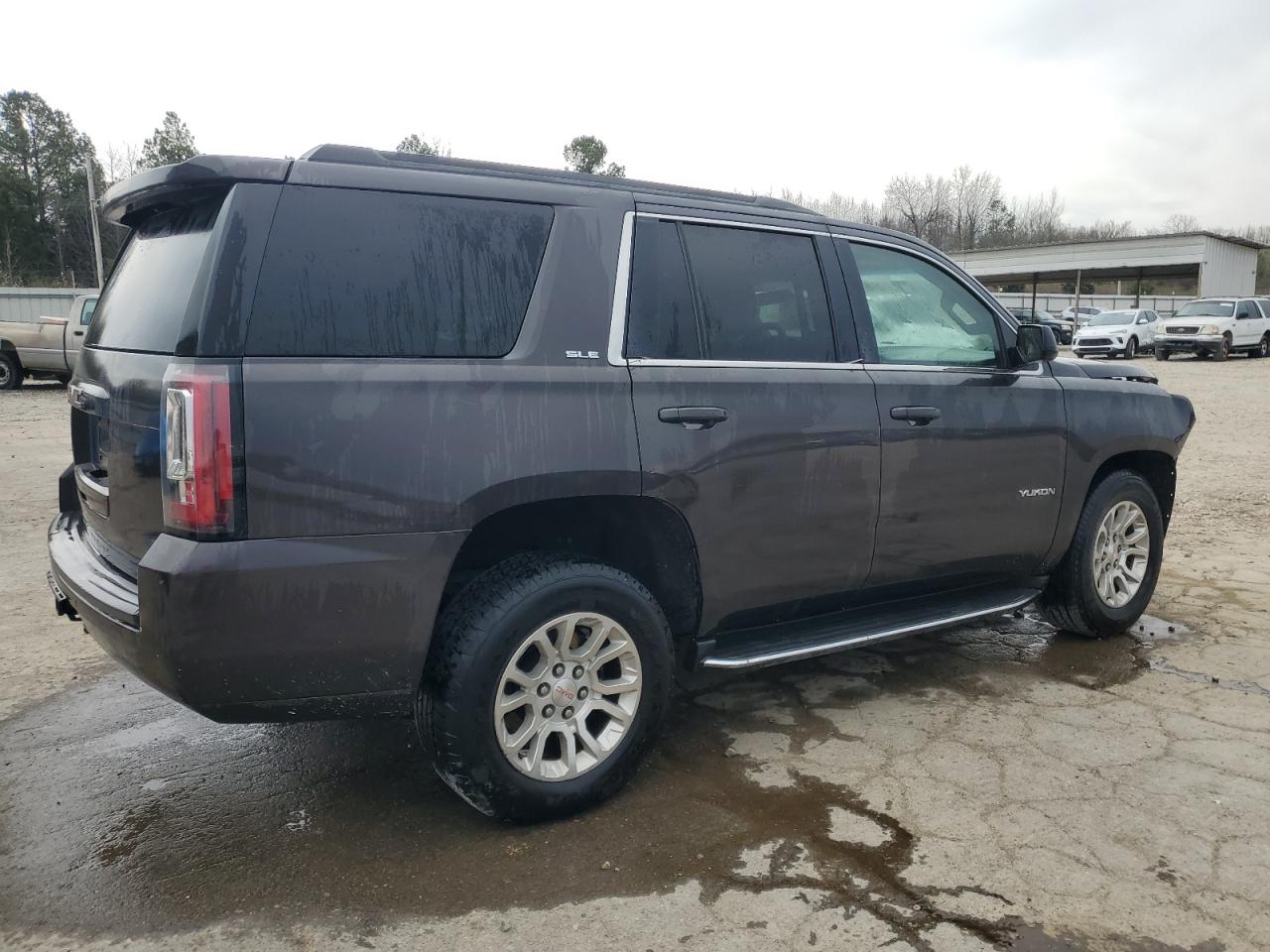 2016 GMC Yukon - Image 3