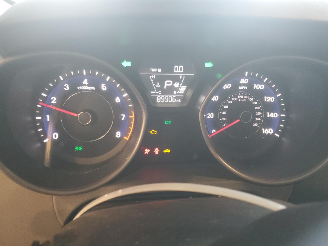 2016 Hyundai Elantra - Image 9