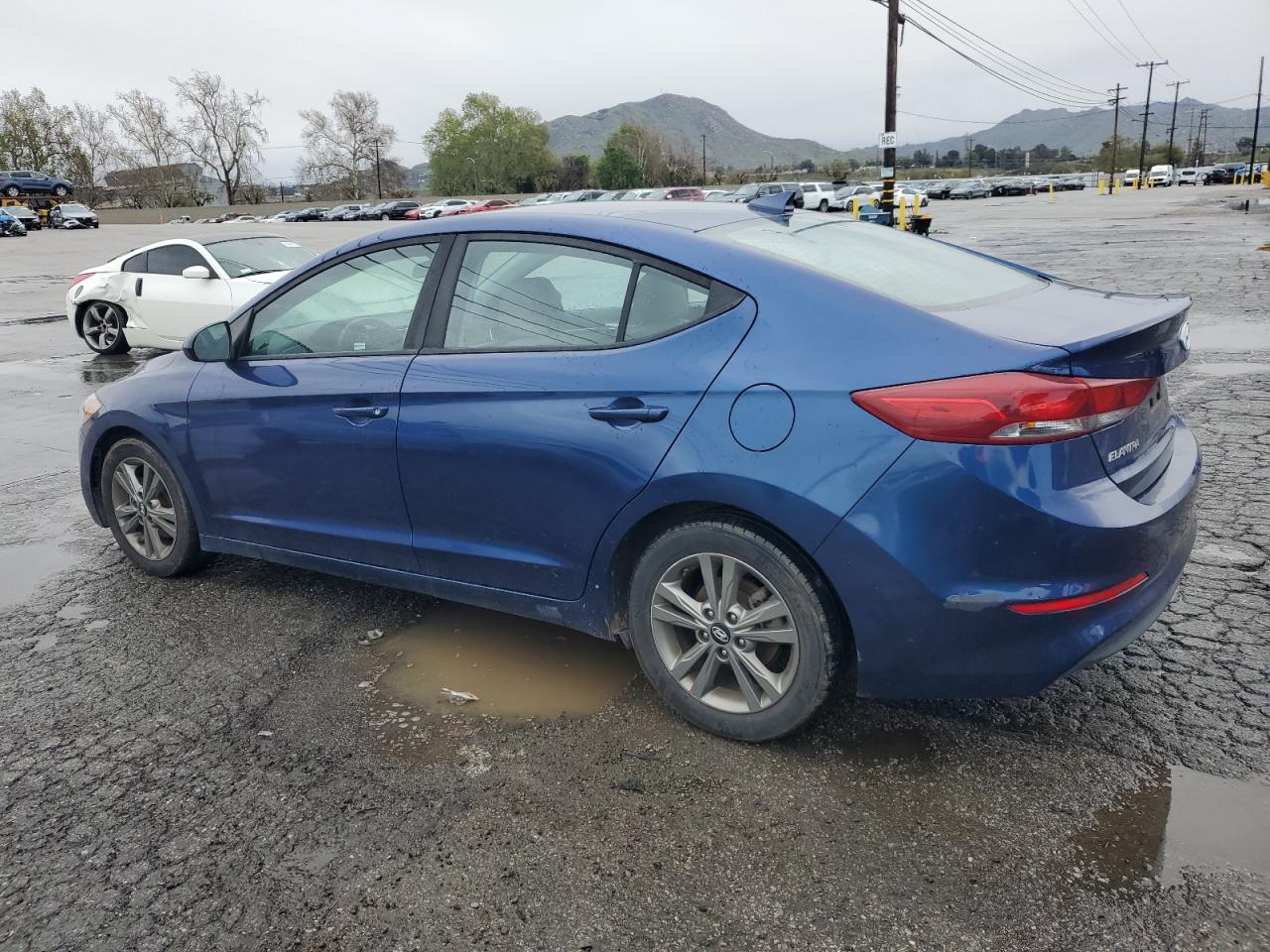 2018 Hyundai Elantra - Image 2
