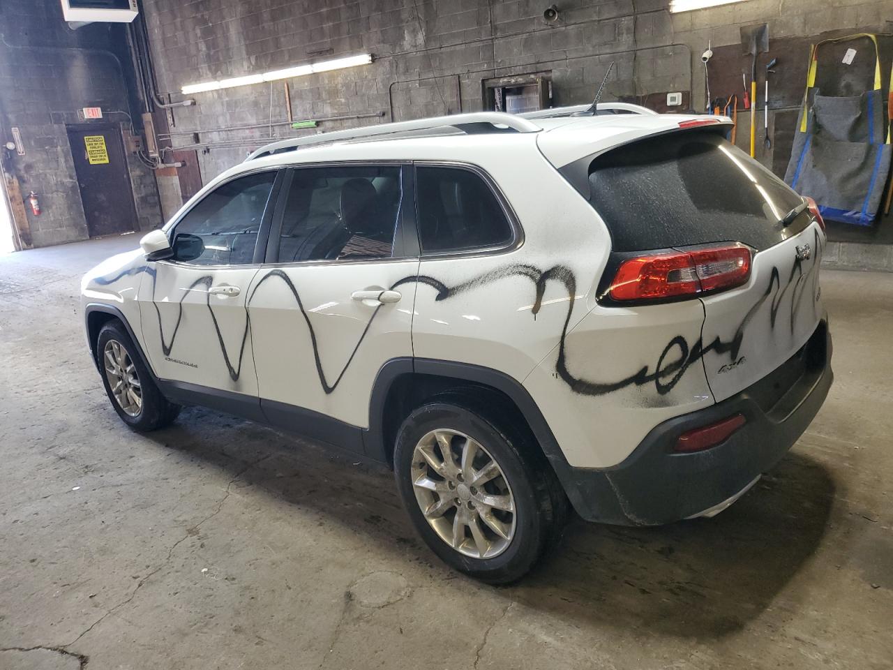 2015 Jeep Grand Cherokee - Image 2