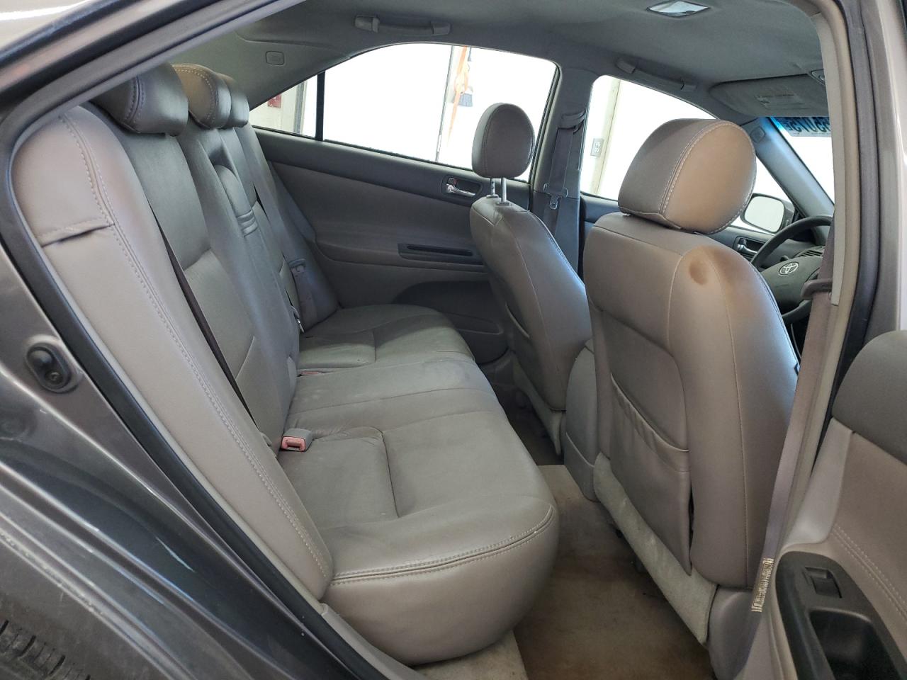 2005 Toyota Camry - Image 10