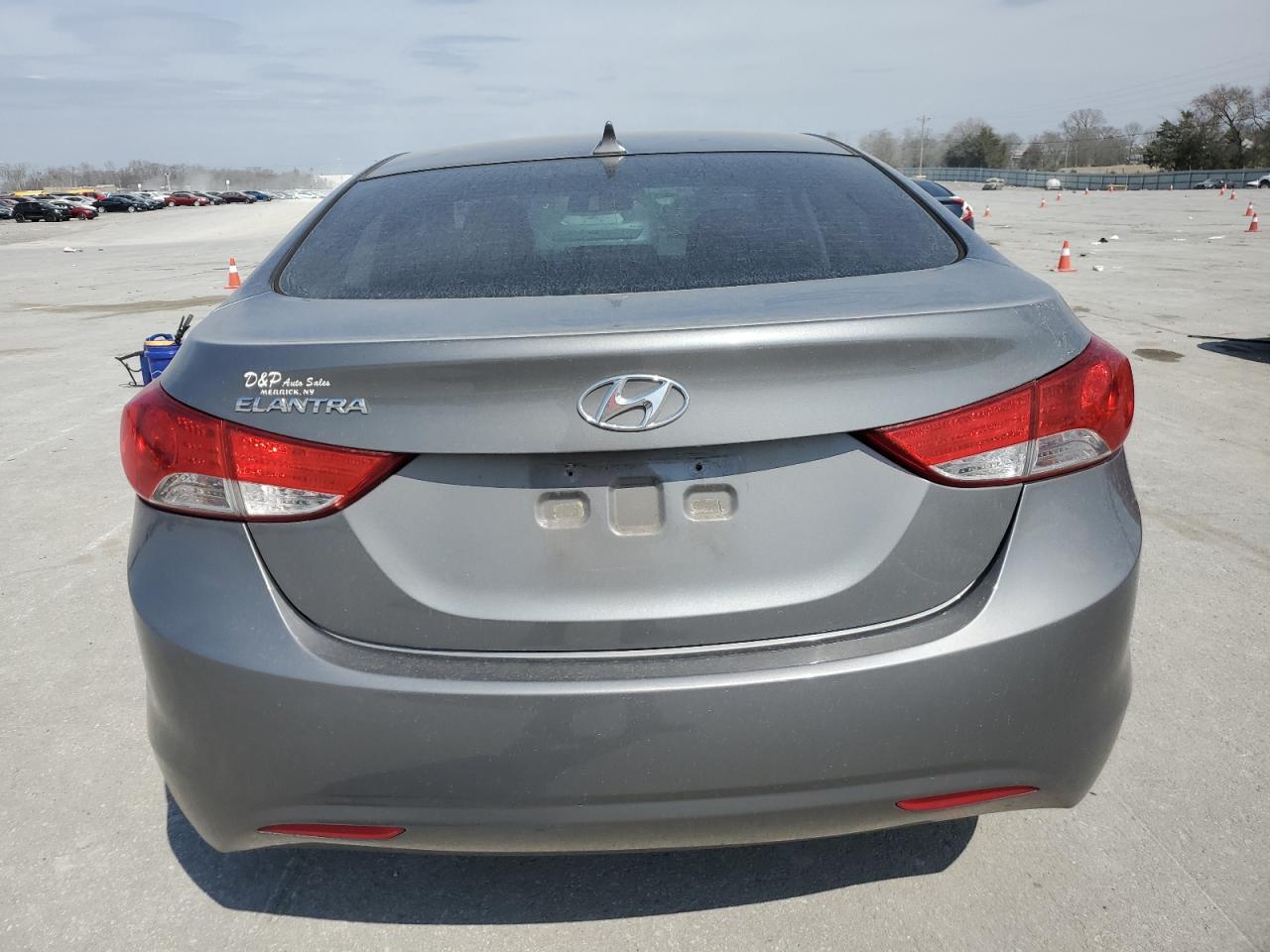 2013 Hyundai Elantra - Image 6
