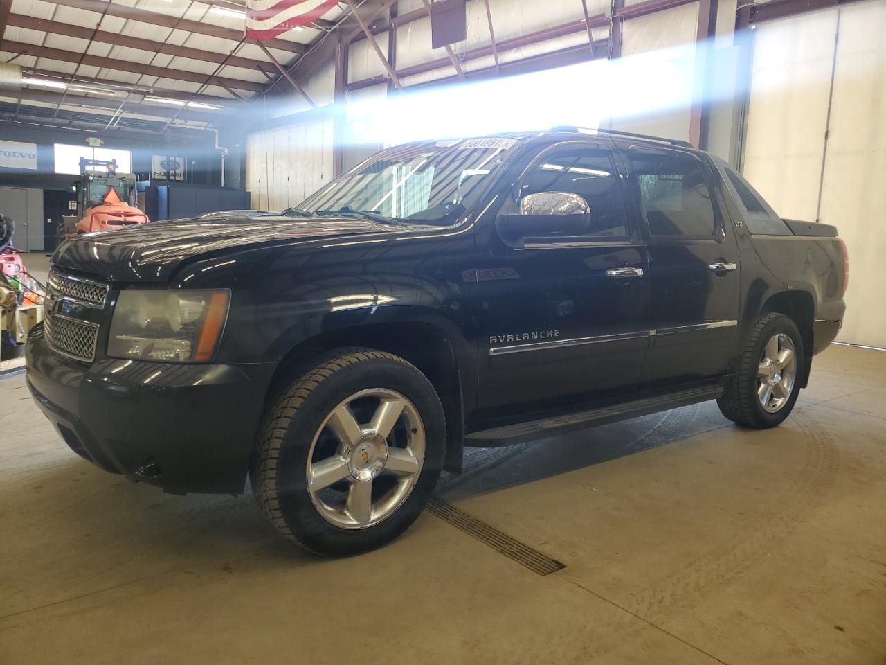 2011 Chevrolet Avalanche Ltz იყიდება East Granby-ში, CT - Rear End