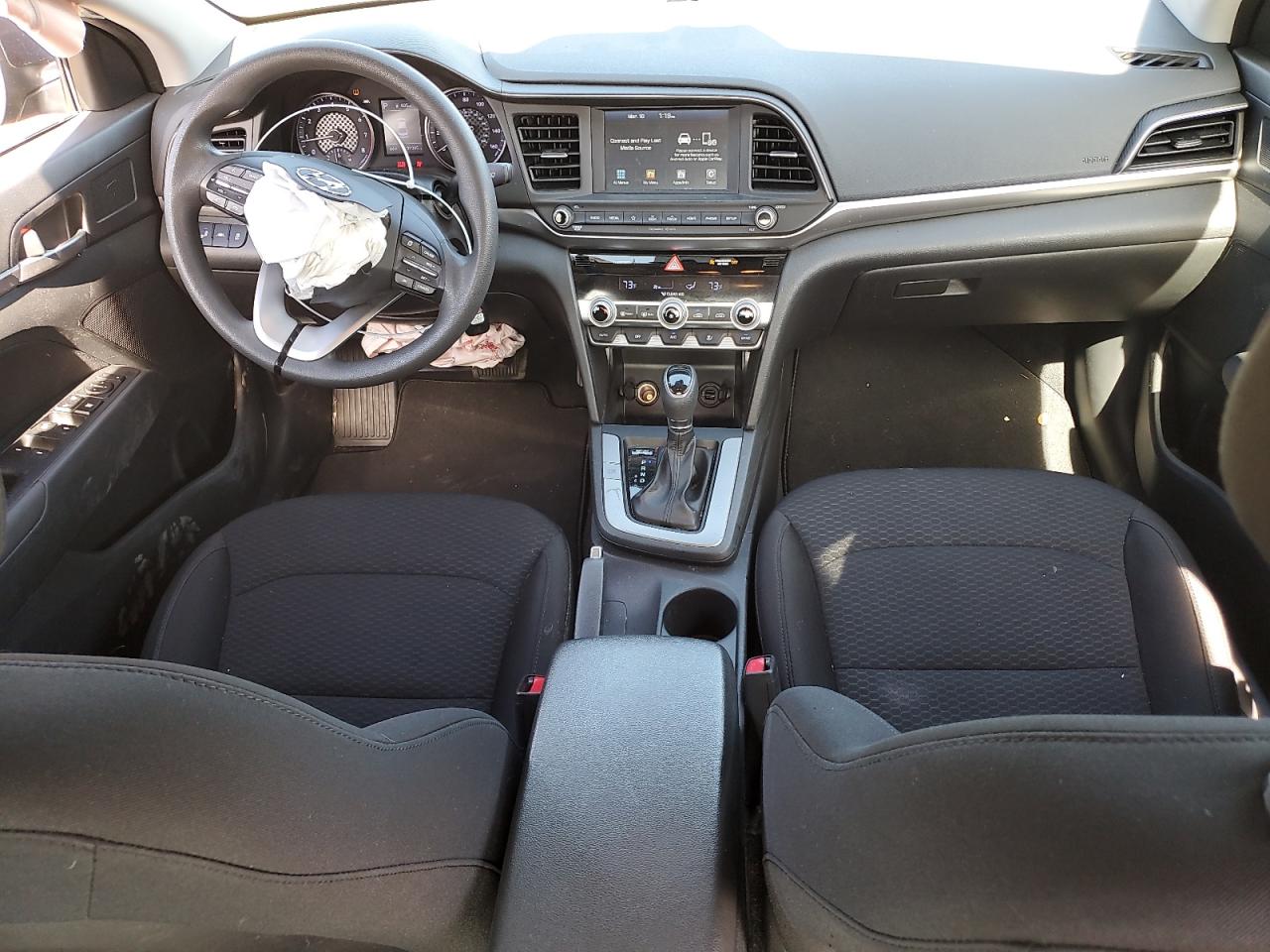 2020 Hyundai Elantra - Image 8