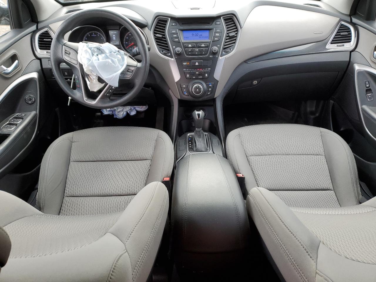 2013 Hyundai Santa Fe - Image 8