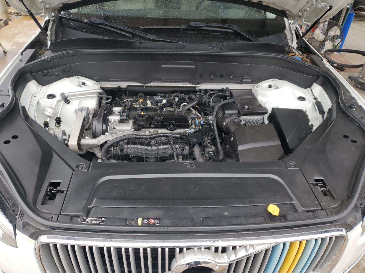 2016 Volvo XC90 - Image 11