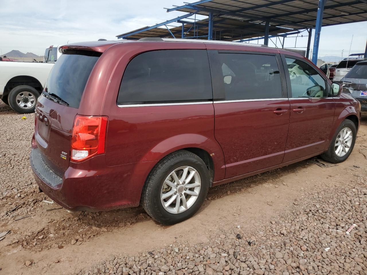 2018 Dodge Caravan - Image 3