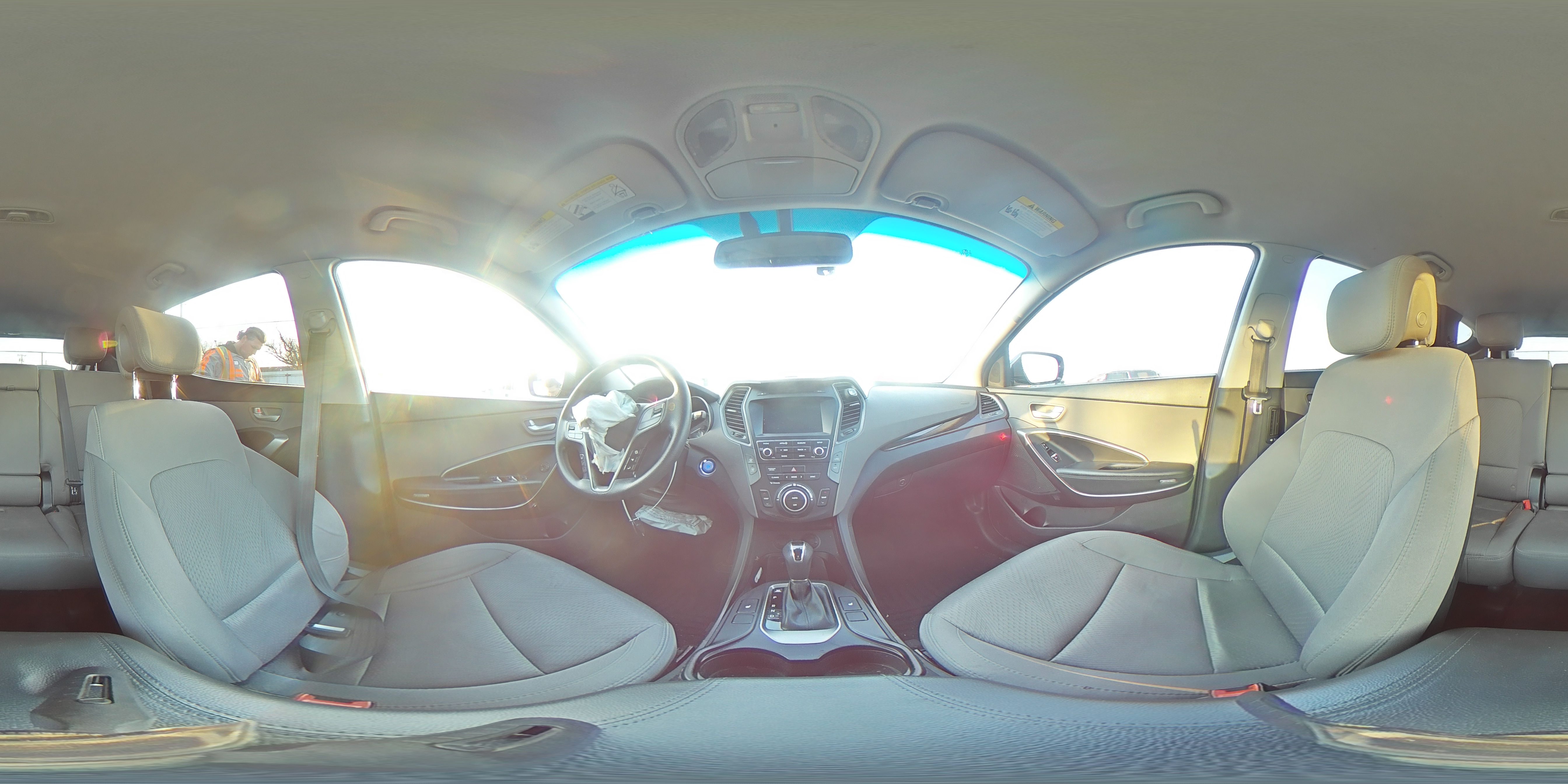 2018 Hyundai Santa Fe - Image 14