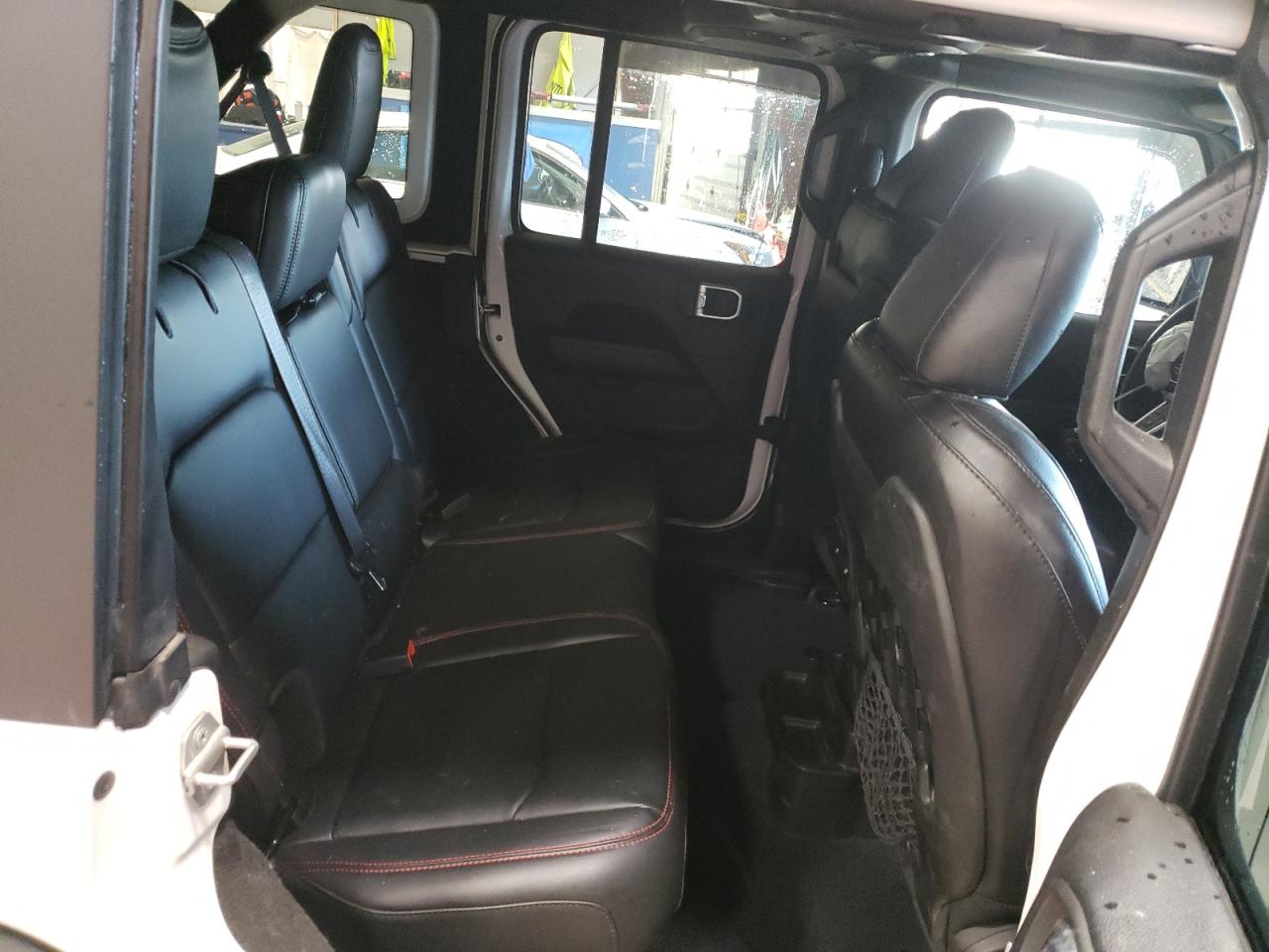 2018 Jeep Wrangler - Image 11